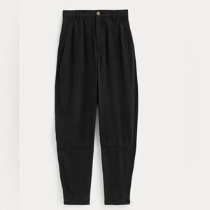 Everlane Relaxed Chino pant in black